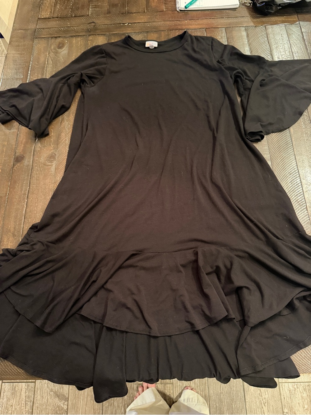LuLaRoe Black Ruffle Hem Tunic
